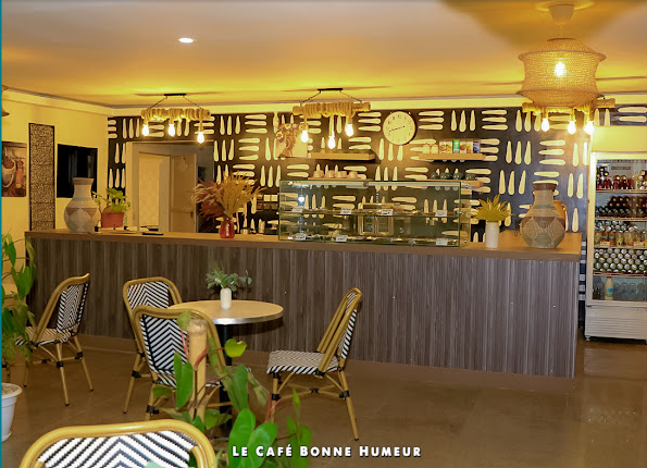 Intérieur du Café Bonne Humeur